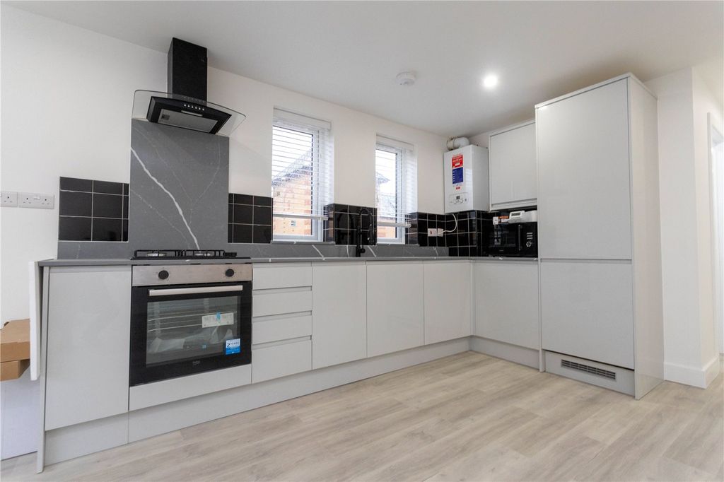 Property photo 1 of 7 Picture No. 14