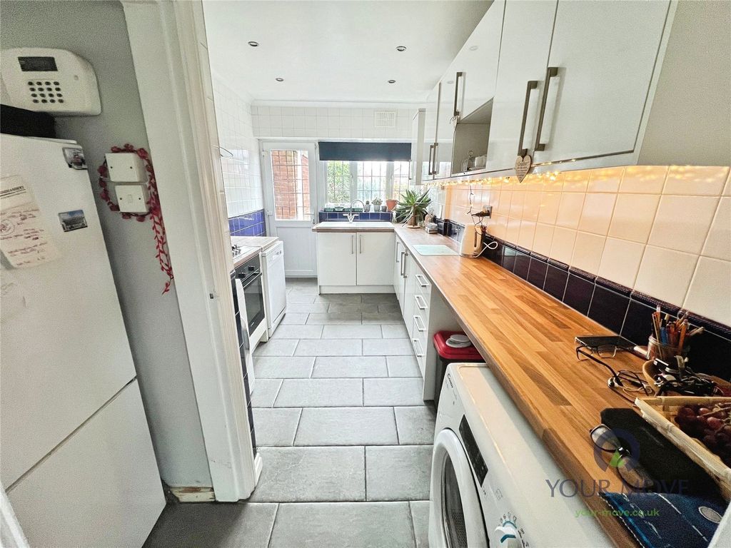 Property photo 2 of 17 Picture No. 01