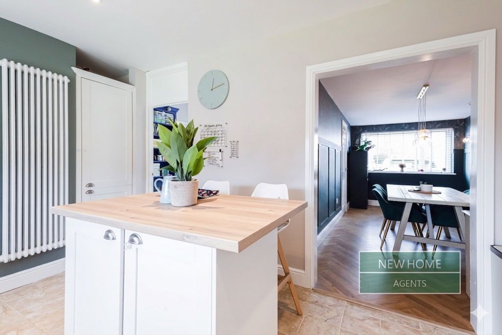 Property photo 3 of 25 Photo 20