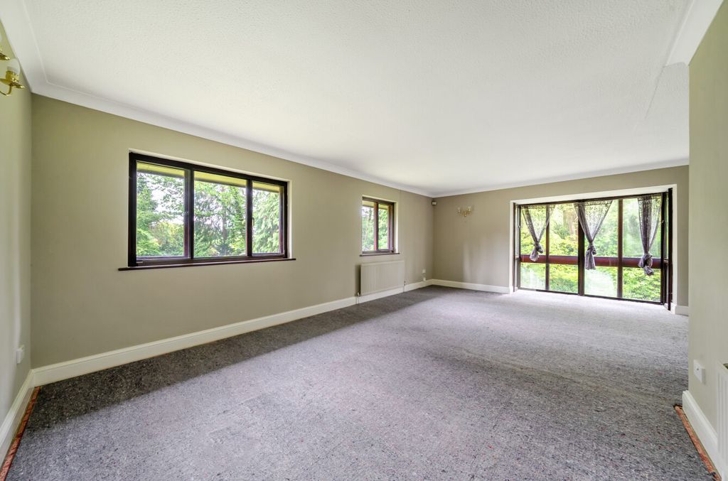 Property photo 3 of 18 1461132-5-6A0B2E1...