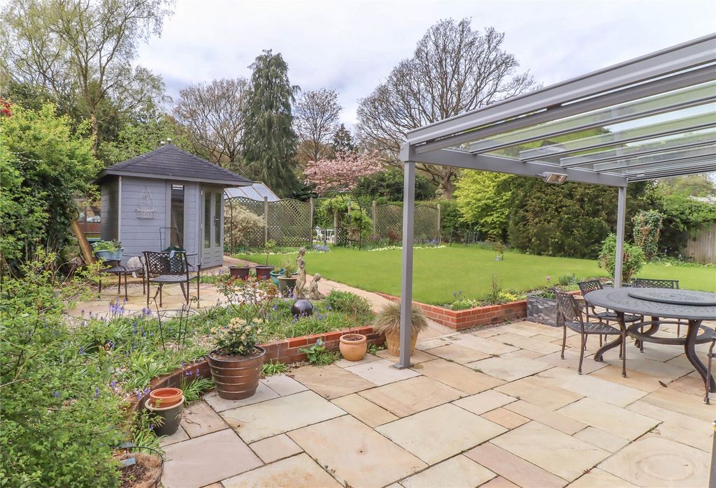 Property photo 2 of 27 Picture No. 20