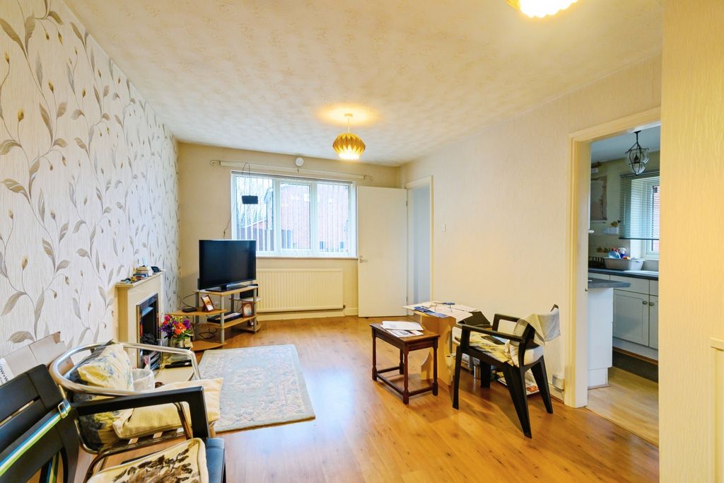 Property photo 3 of 15