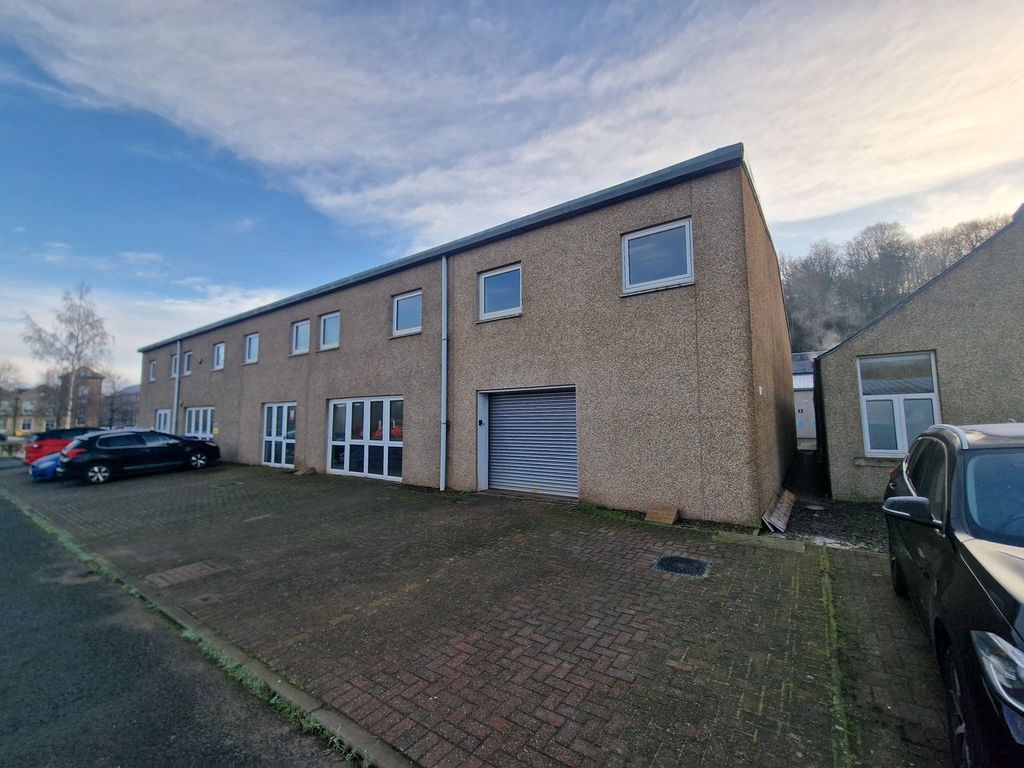 Property photo 2 of 5