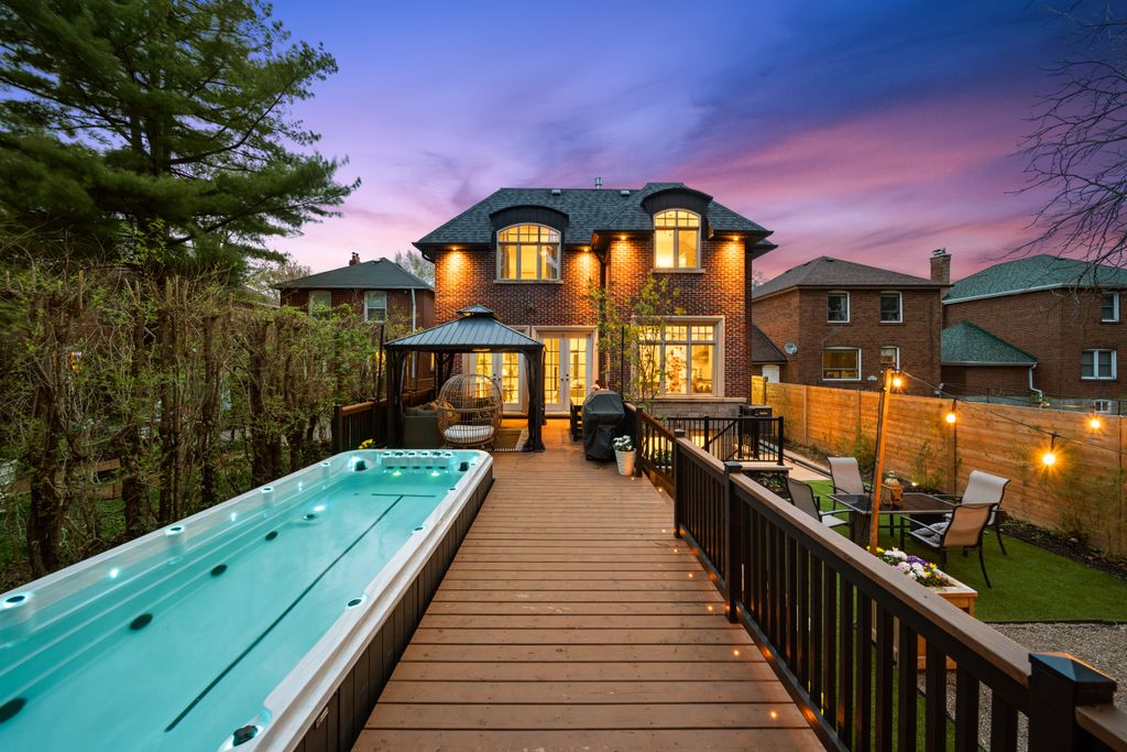 Property photo 1 of 50