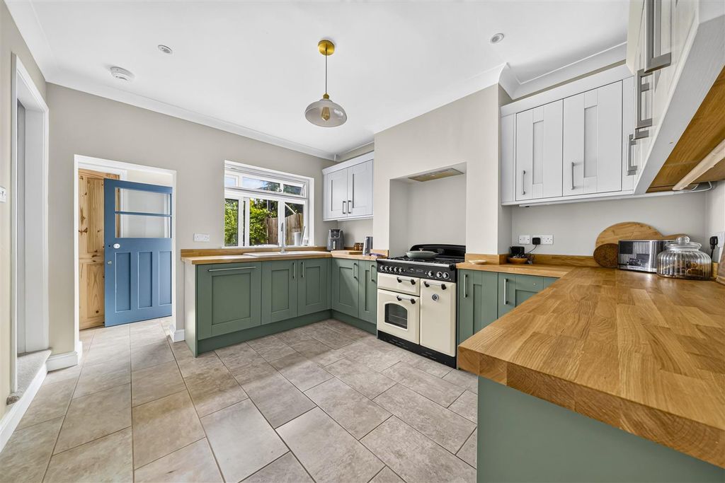 Property photo 3 of 17 3