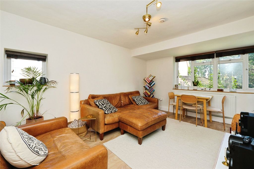 Property photo 3 of 18 Picture No. 33