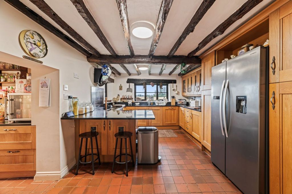 Property photo 3 of 29 Kitchen/Breakfast Room