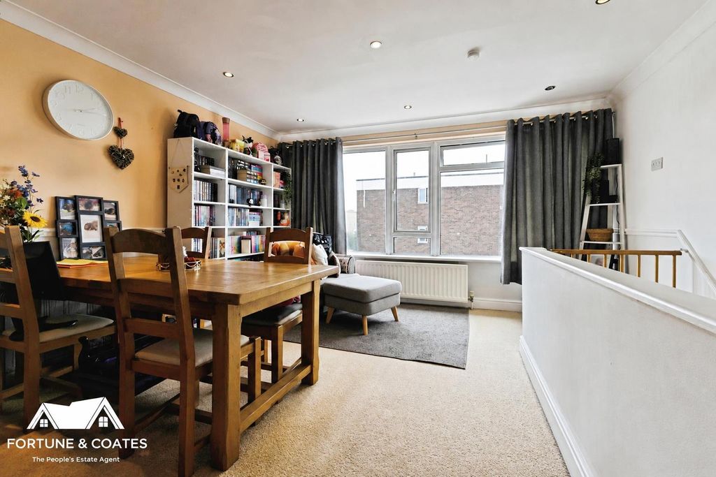 Property photo 3 of 15 A34E92c3-2A1F-4251-90d4-8F3Abc6F761A.Png
