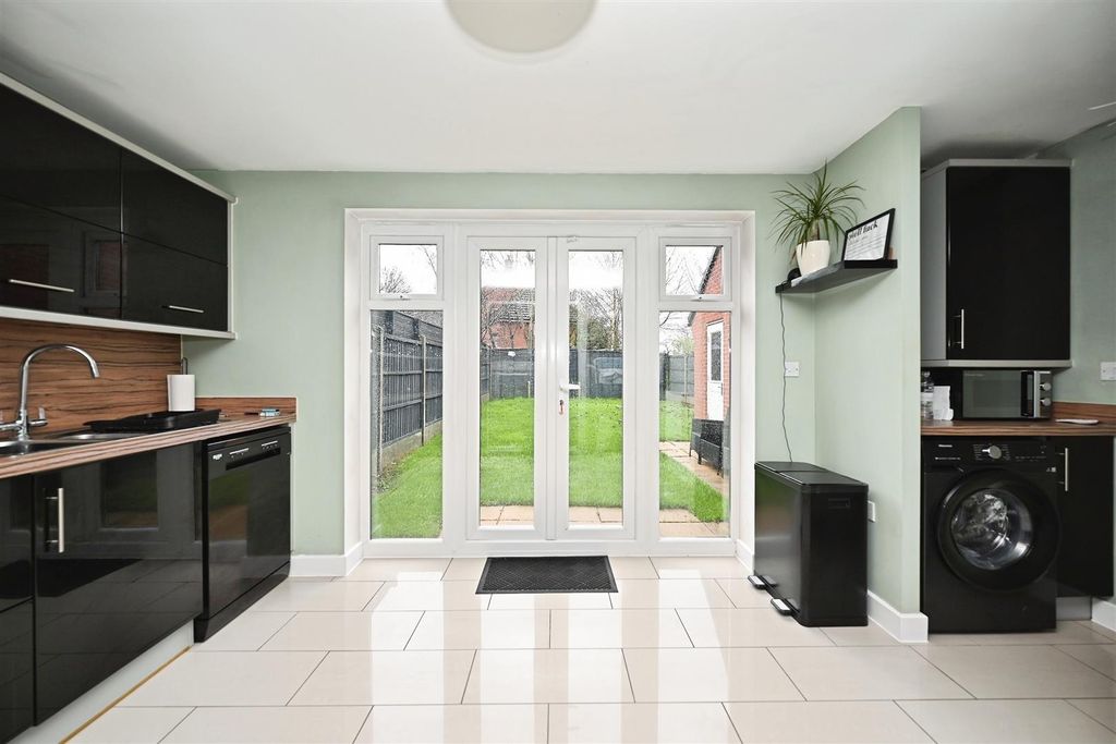 Property photo 3 of 23 14.Jpg