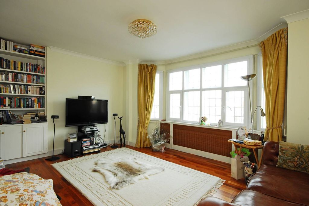 Property photo 2 of 6