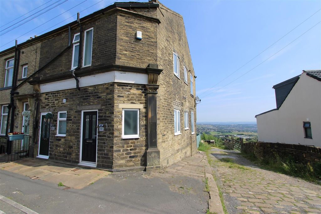 Property photo 1 of 18