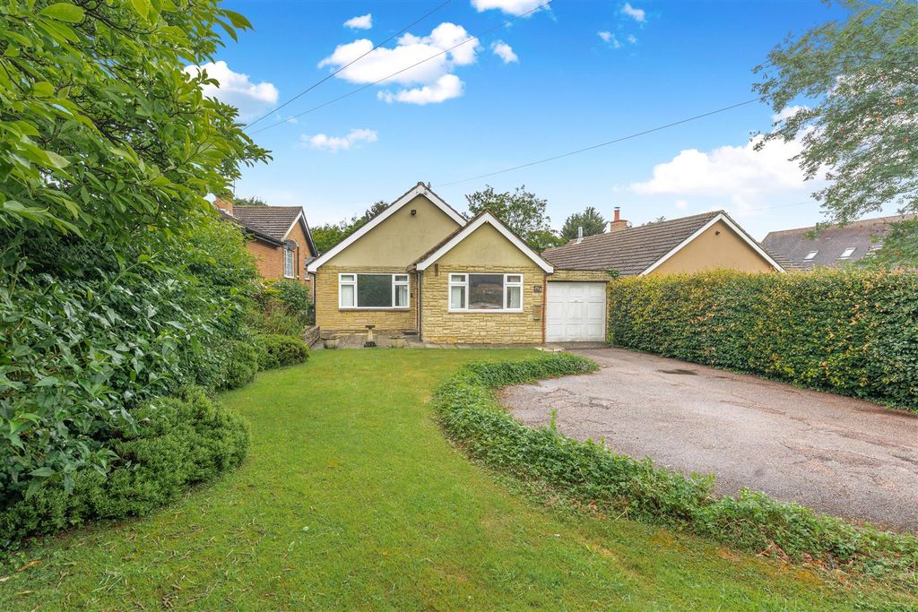 Property photo 1 of 13 250 Broughton Road, Banbury-2.Jpg