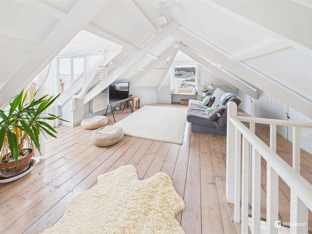 Property photo 3 of 24 Cam05426G0-Pr0027-Still015.Jpg