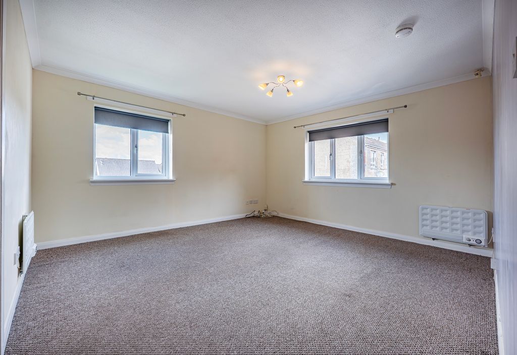 Property photo 2 of 26
