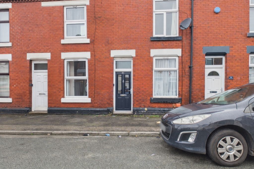 Property photo 1 of 12 Edad03Fc-1651-4143-bbc1-E57F7Ff8Ed14