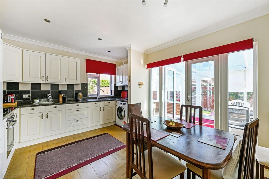 Property photo 2 of 21 Kitchen Diner.Jpg