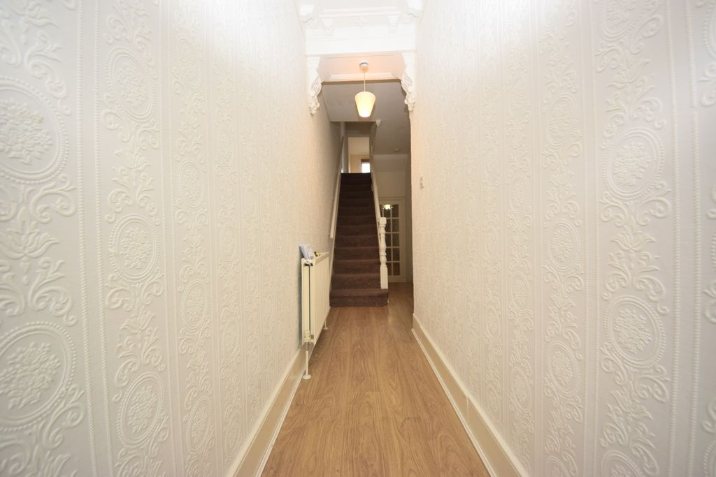 Property photo 2 of 26