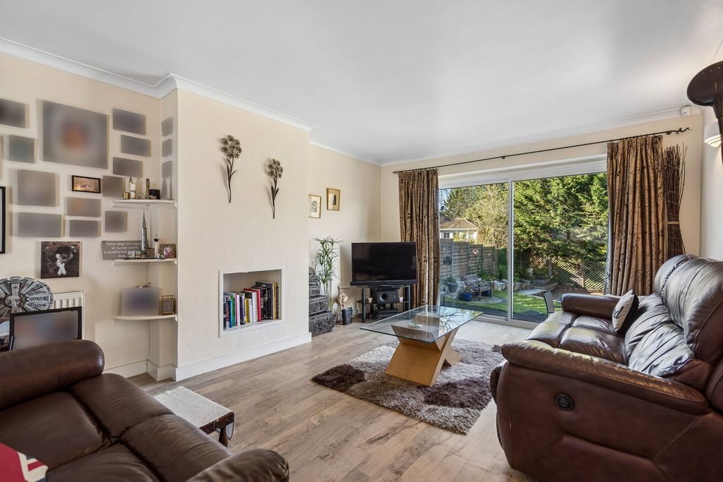 Property photo 3 of 16