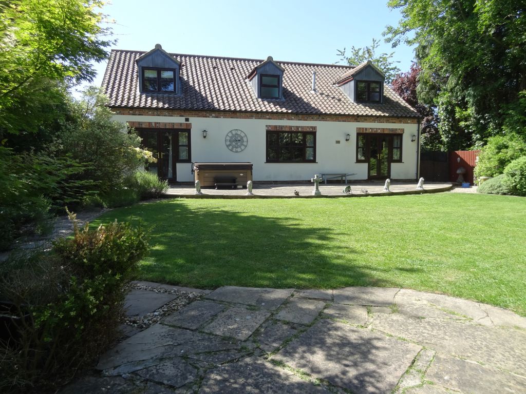 Property photo 1 of 22