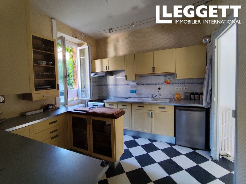 Property photo 3 of 10