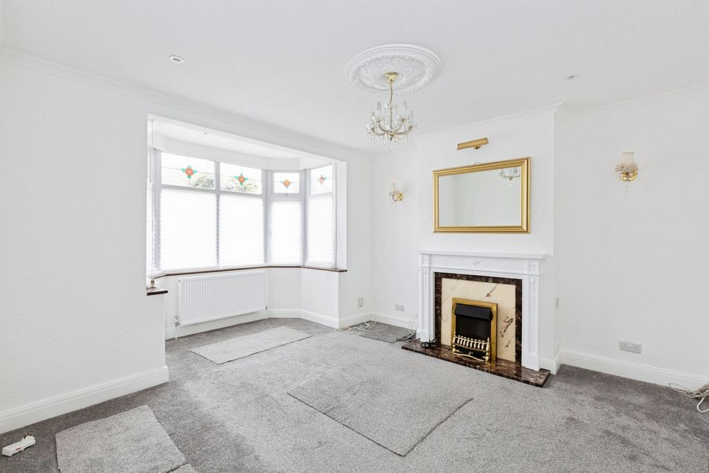 Property photo 2 of 22 Pbox-Img.Jpg