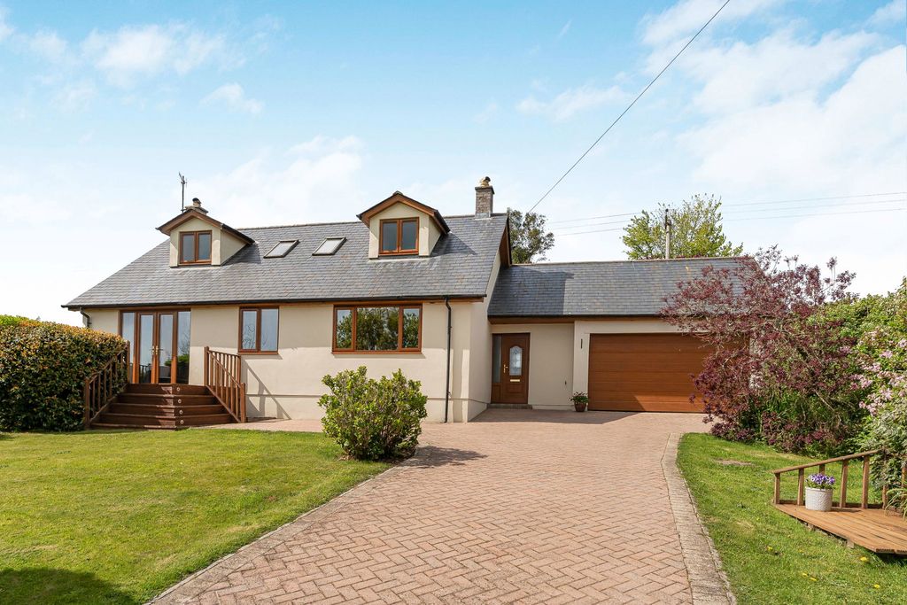 Property photo 1 of 23