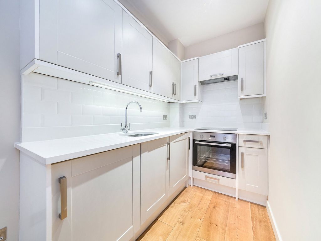 Property photo 3 of 6 William IV Street