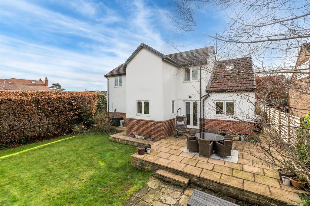 Property photo 2 of 44 Rear