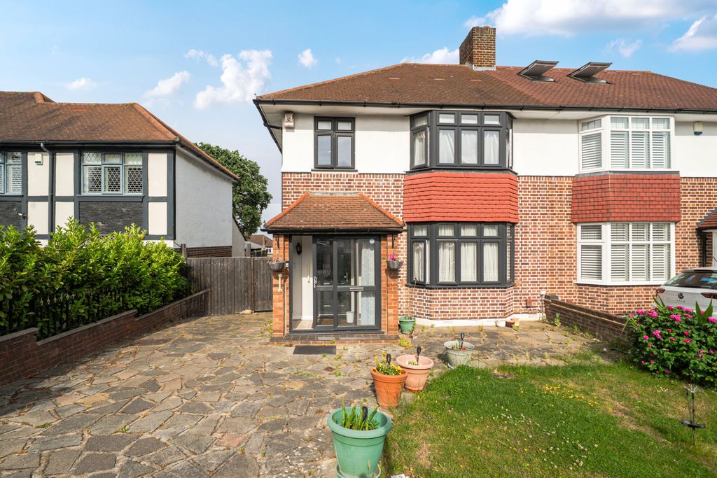 Property photo 1 of 19 1467051-1-6A18777...