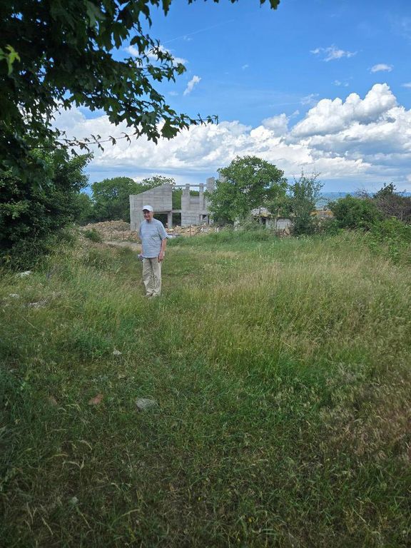 Property photo 2 of 4