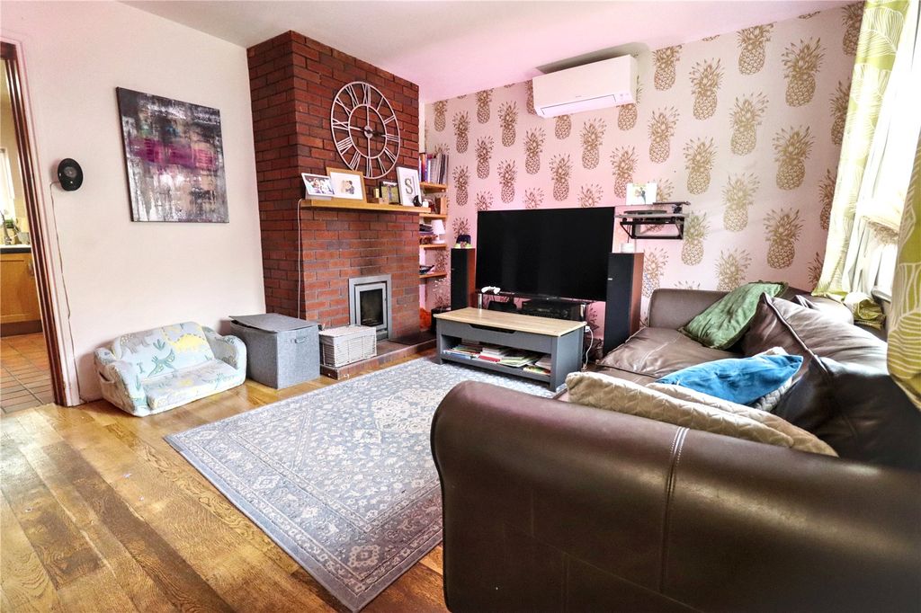 Property photo 2 of 14 Picture No. 05