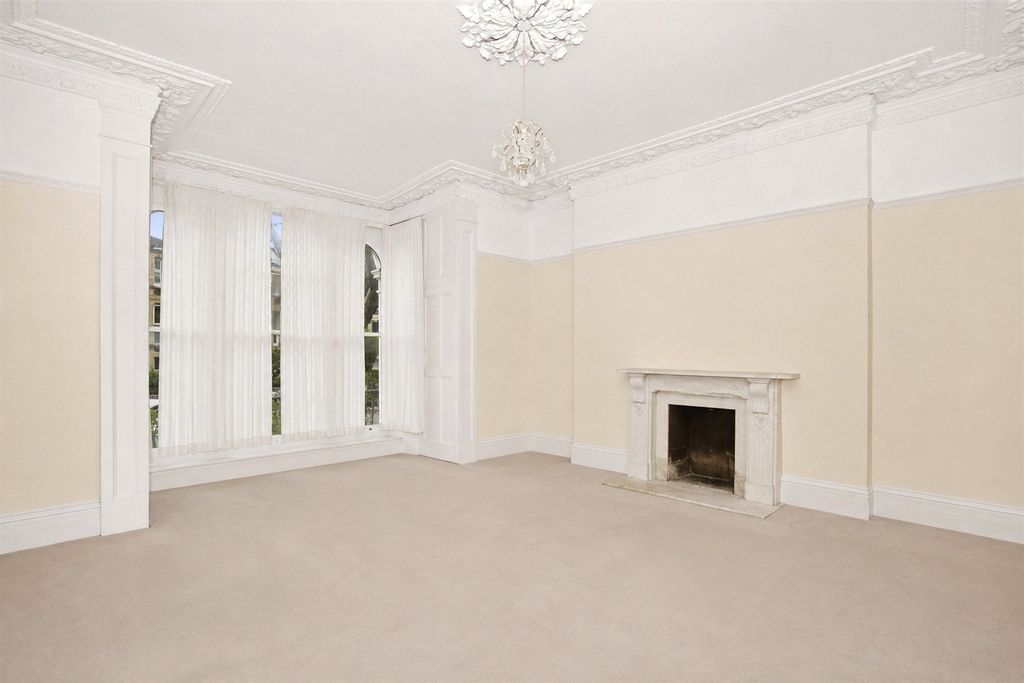 Property photo 2 of 18 Picture No. 47