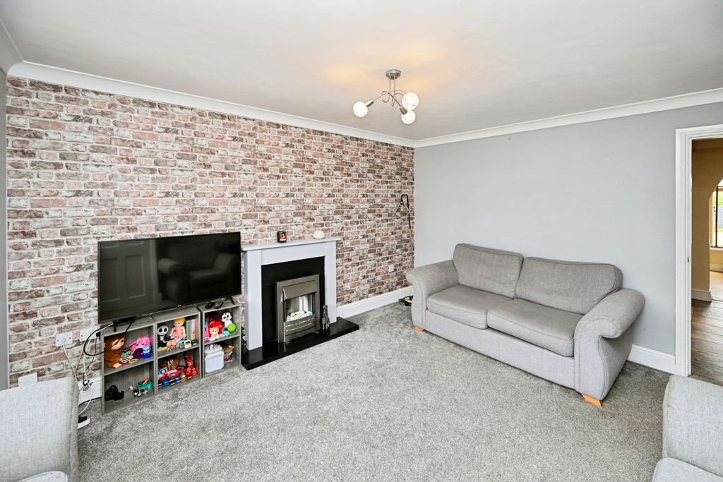 Property photo 3 of 15 Reception Room