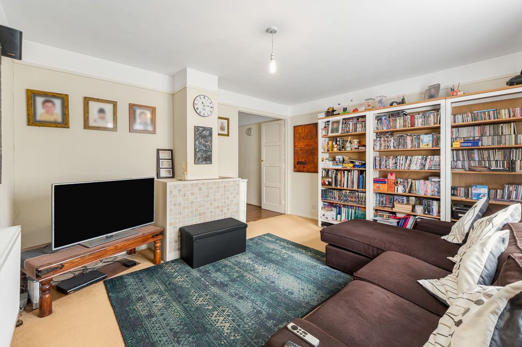 Property photo 2 of 15