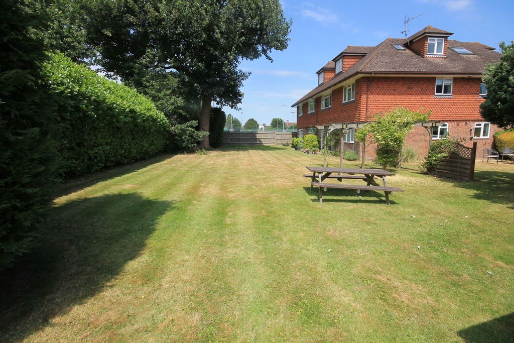 Property photo 2 of 7