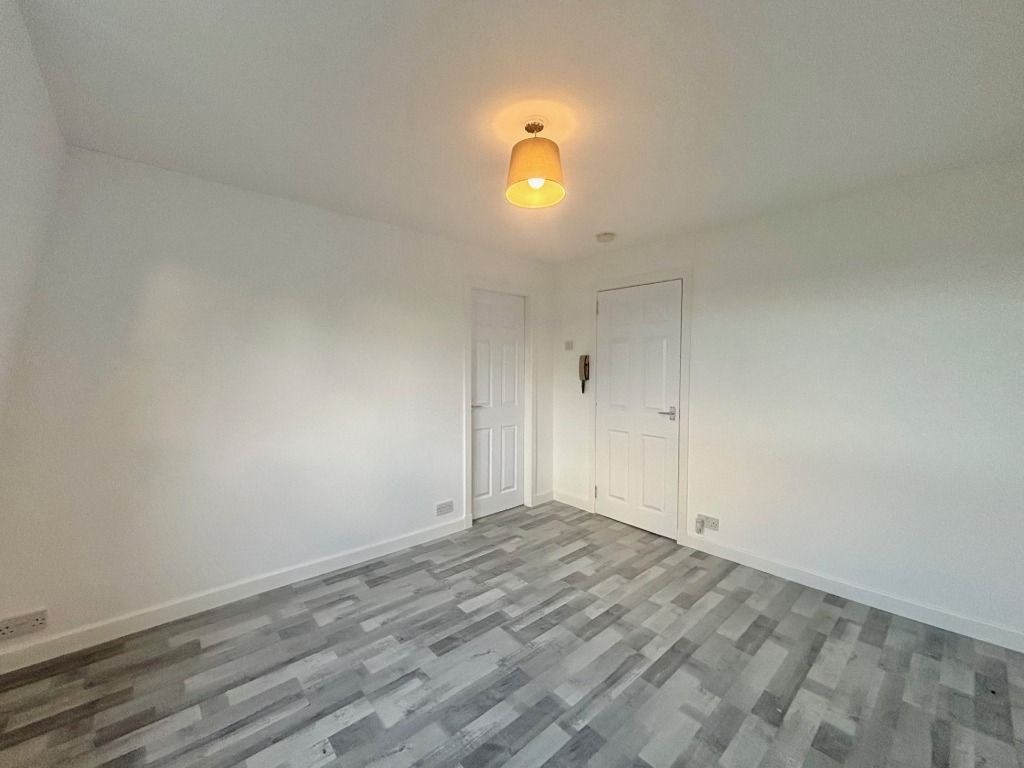 Property photo 3 of 10 Photo 3