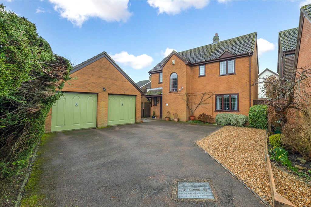 Property photo 1 of 17 Front