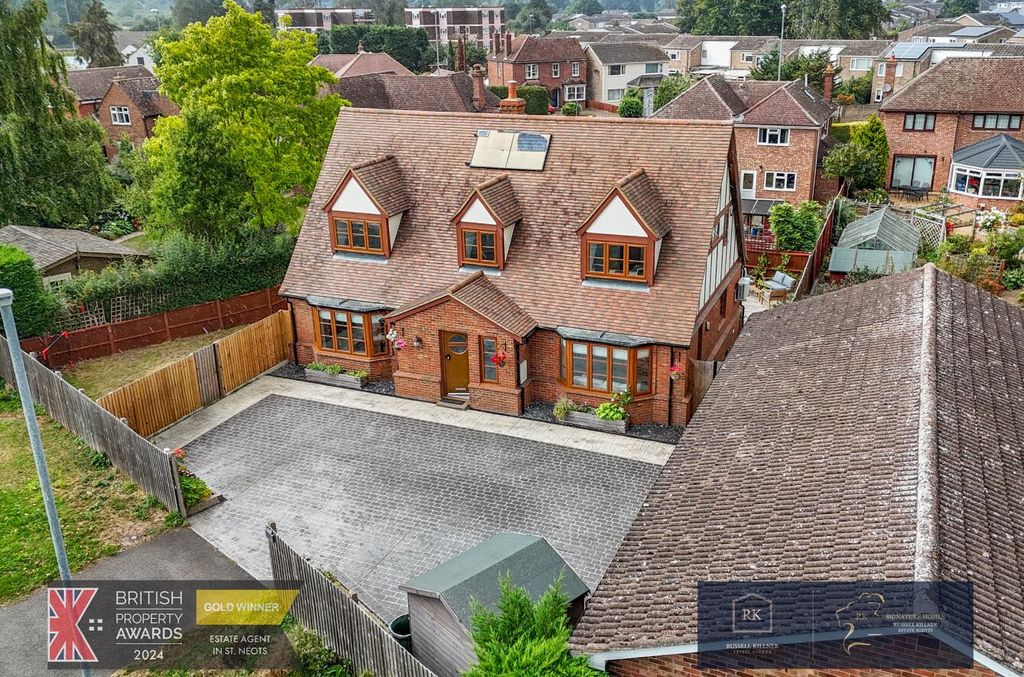 Property photo 1 of 36 Drone Front.