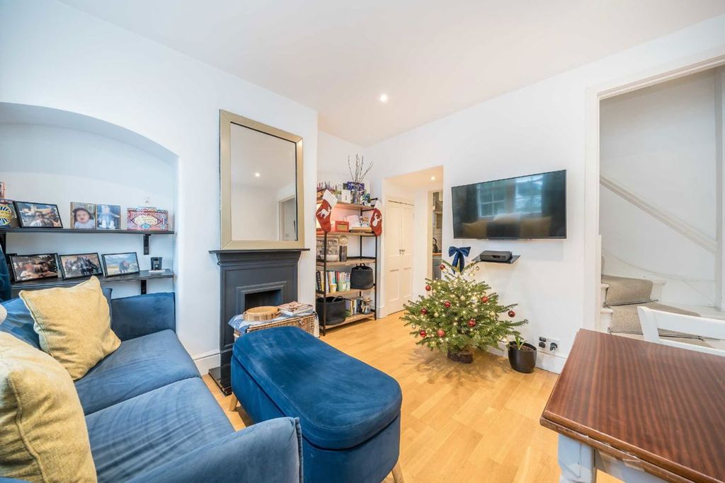 Property photo 1 of 6