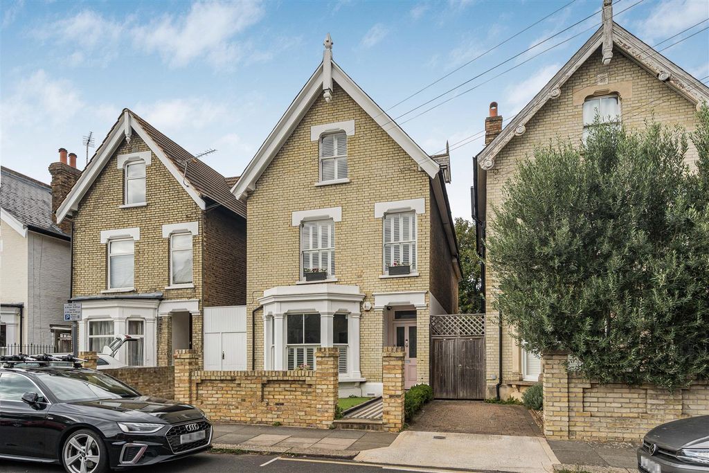 Property photo 1 of 33