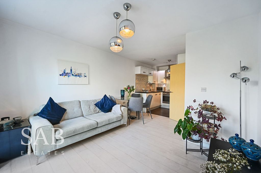 Property photo 2 of 11