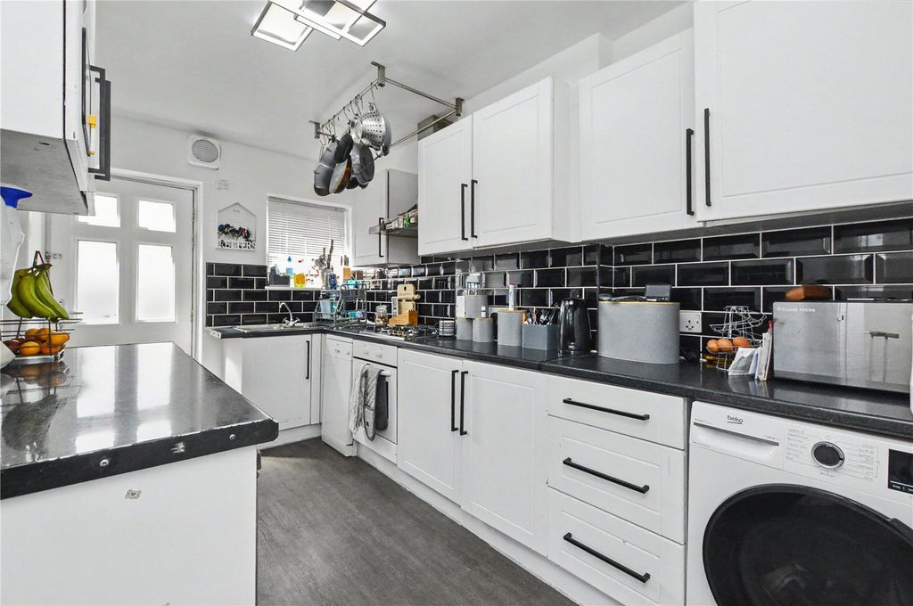 Property photo 3 of 15 Picture No. 09