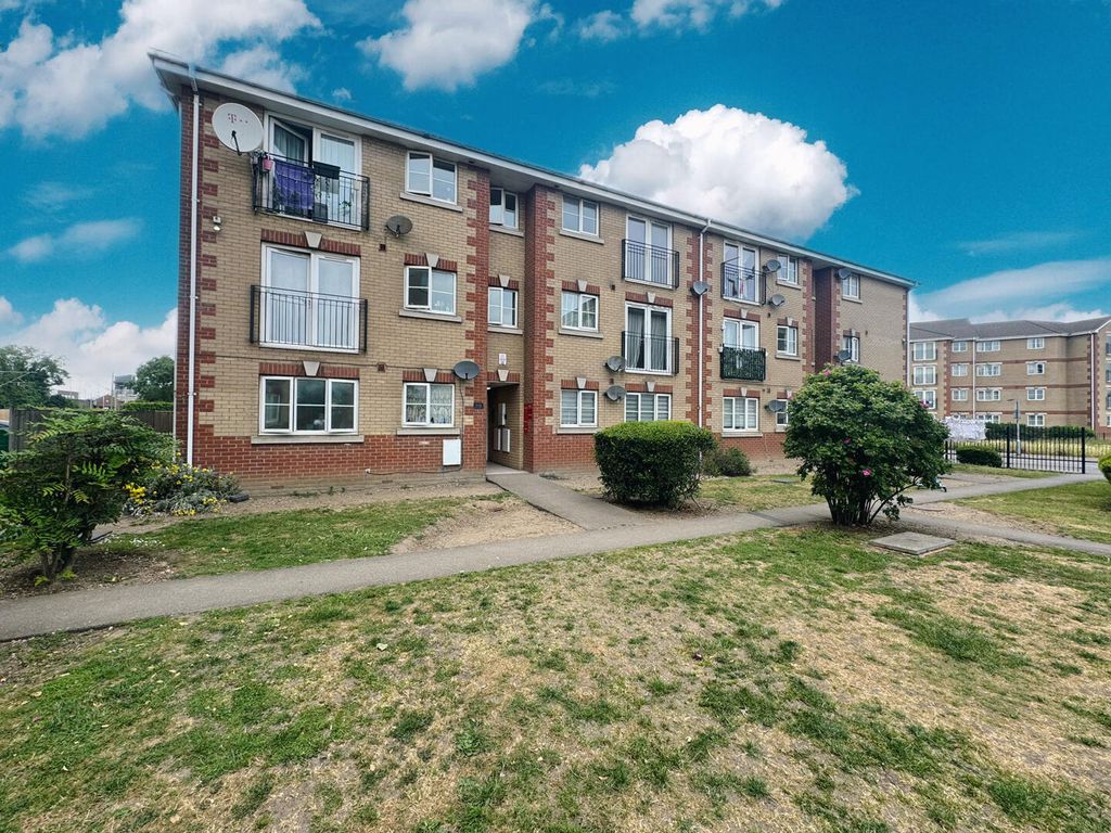 Property photo 1 of 17