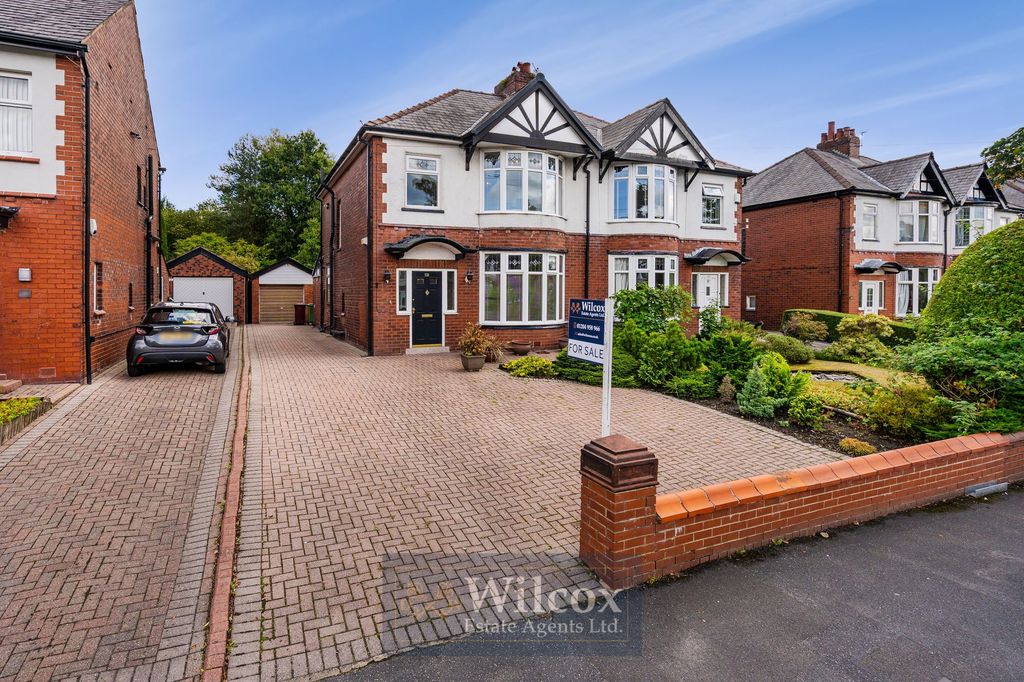 Property photo 1 of 42