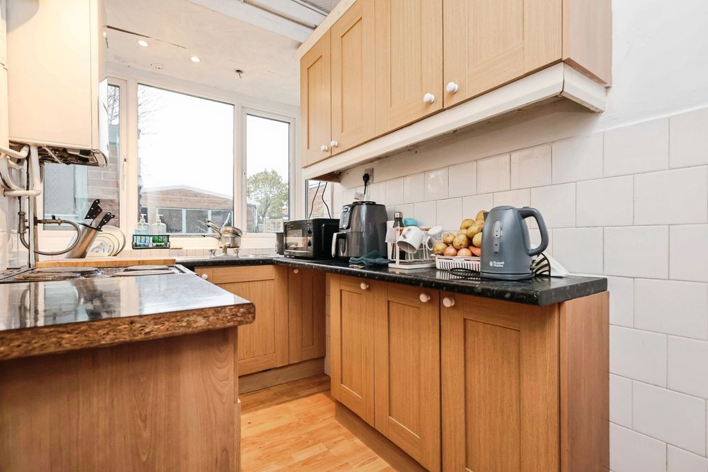 Property photo 3 of 16 Kitchen