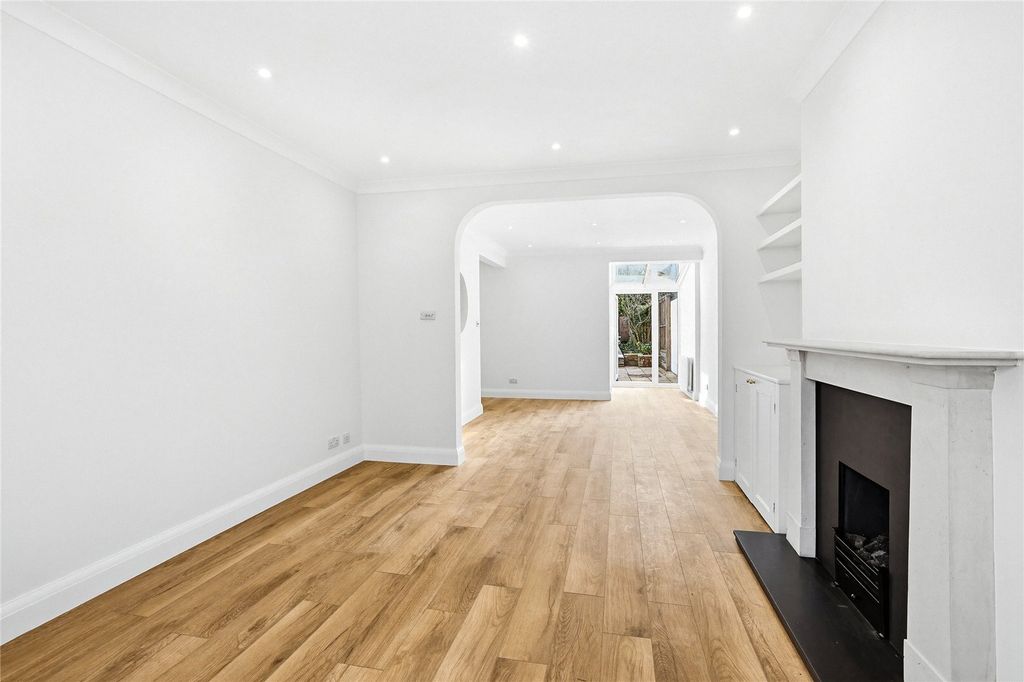 Property photo 2 of 17 Picture No. 04