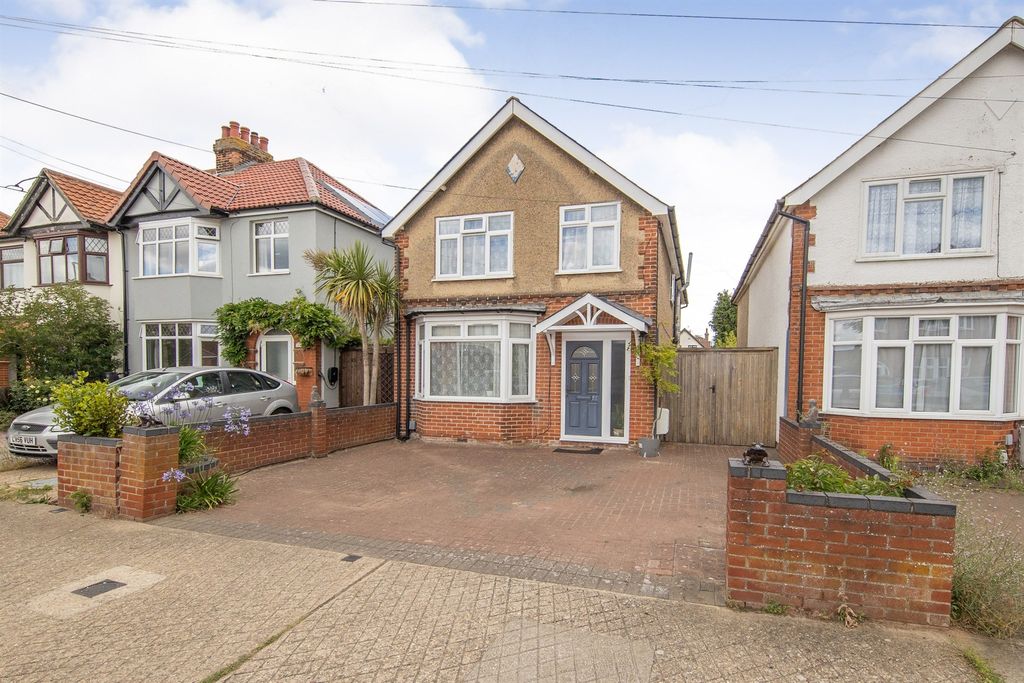 Property photo 1 of 19