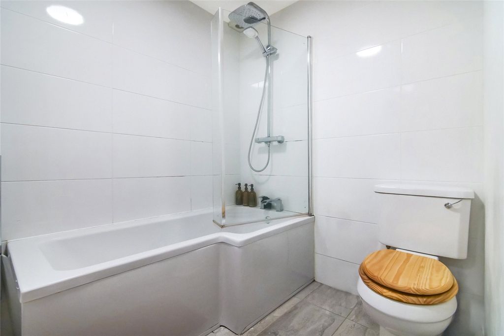 Additional image 11 of 1 bed flat for saleGlasgow Road, Paisley, Renfrewshire PA1