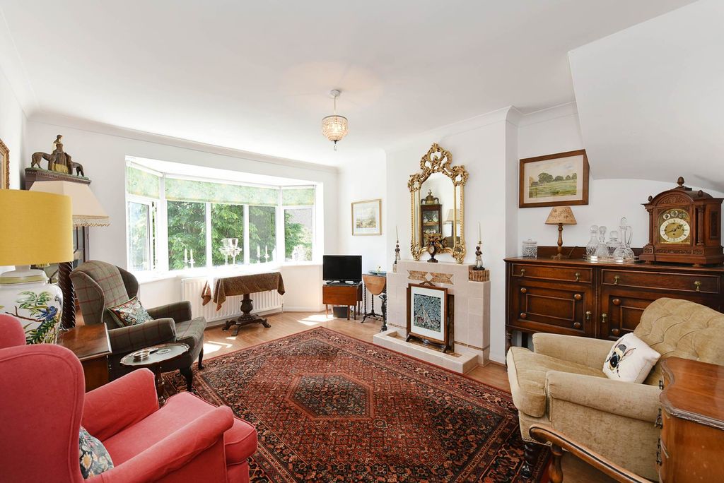 Property photo 2 of 13