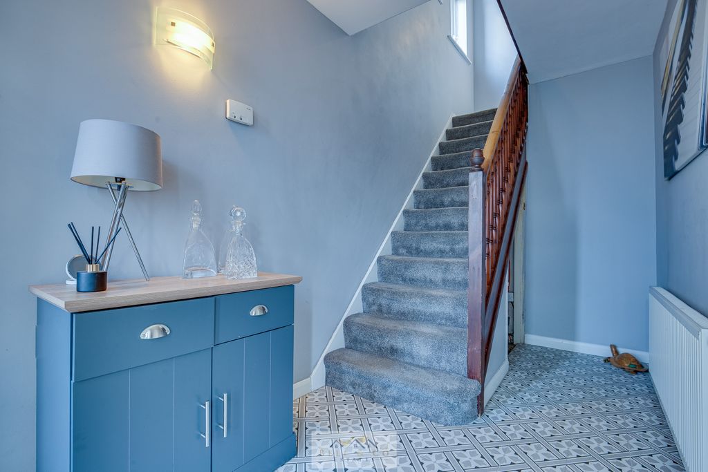 Property photo 2 of 29 Entrance Hall